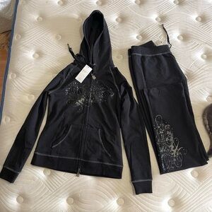 Black Hoodie and Sweatpants Set with Graphic Design